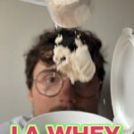 Guide complet sur la whey : différences entre whey concentrée, isolate, hydrolysée et native, expliqué par RM nutri'sport, diététicien du sport et préparateur physique.